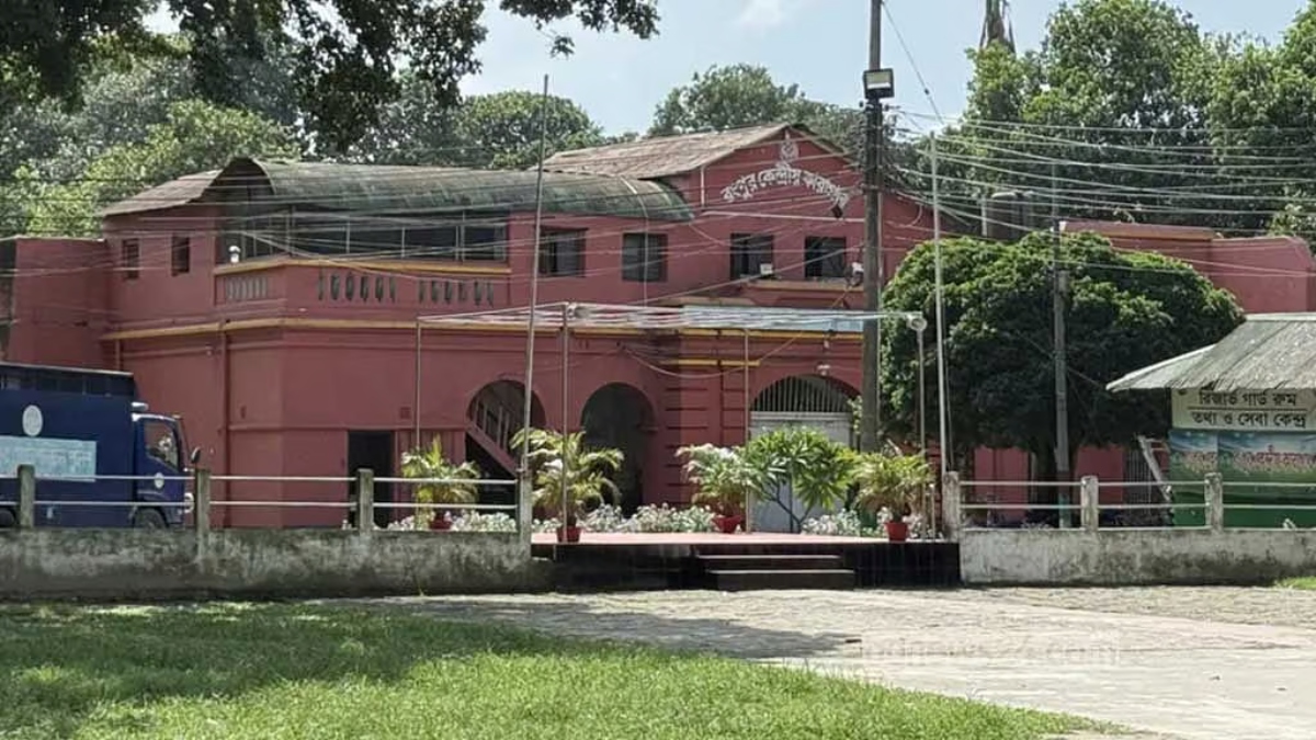 রংপুরে ৪ খুন: জেলগেটে ২ আসামিকে জিজ্ঞাসাবাদ