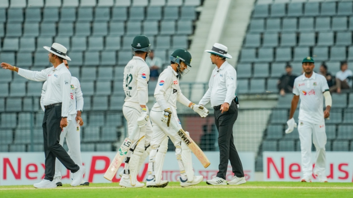 পাকিস্তানের লক্ষ্য ৪৩৭ রান, জিততে হলে গড়তে হবে রেকর্ড