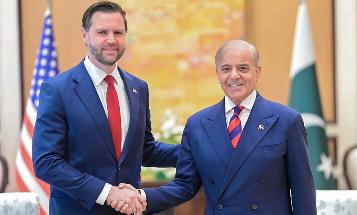 শেহবাজ শরিফের সঙ্গে বৈঠকে বসেছেন জে ডি ভ্যান্স: হোয়াইট হাউজ