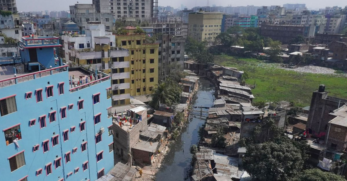 ঢাকার জন্য চাই নগর নান্দনিক বোর্ড