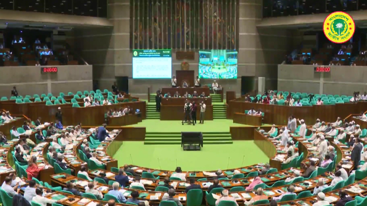 সংসদে বিতর্ক-হট্টগোল, জুলাই সনদ নিয়ে আলোচনা মঙ্গলবার