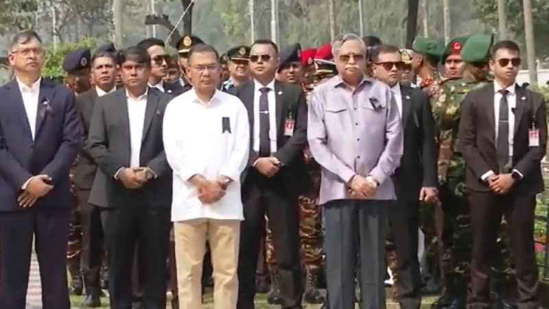 পিলখানা ট্র্যাজেডি: শহীদ সেনাসদস্যদের প্রতি রাষ্ট্রপতি ও প্রধানমন্ত্রীর শ্রদ্ধা