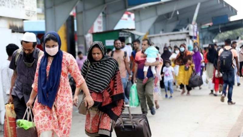 ঈদের ছুটি শেষে স্বস্তিতে রাজধানীতে ফিরছে মানুষ