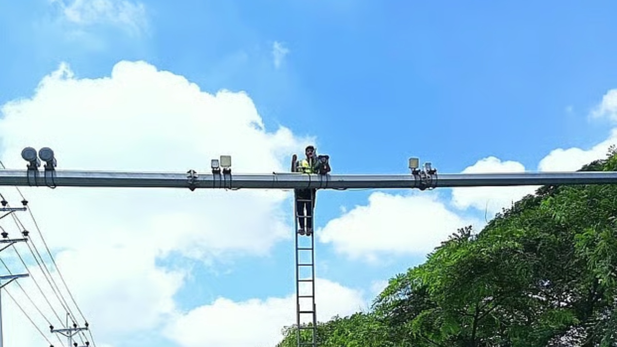 ঢাকা-চট্টগ্রাম মহাসড়কে এআই-ভিত্তিক ‘অটো ফাইন সিস্টেম’ চালু