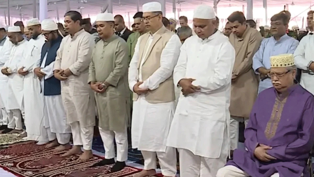 জাতীয় ঈদগাহে ঈদের নামাজ পড়লেন রাষ্ট্রপতি ও প্রধানমন্ত্রী