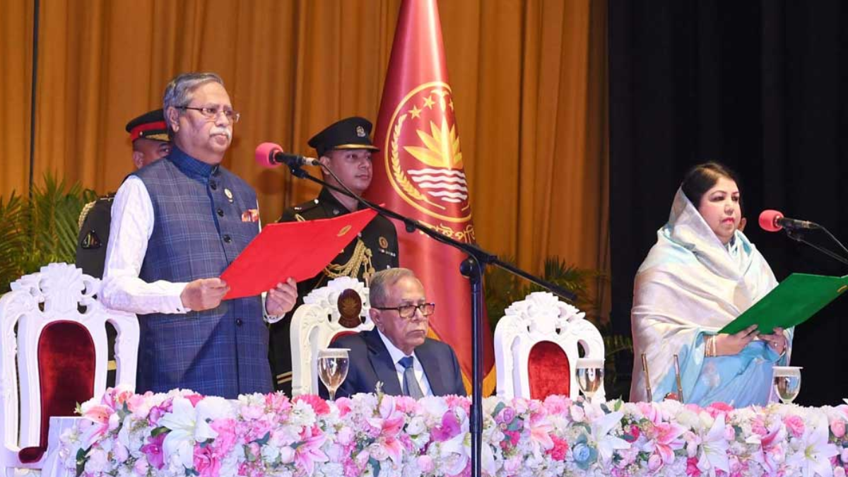 সাংবিধানিক বাধ্যবাধকতায় ‘আটকা’, ভোটের পর সরে দাঁড়াতে চান রাষ্ট্রপতি