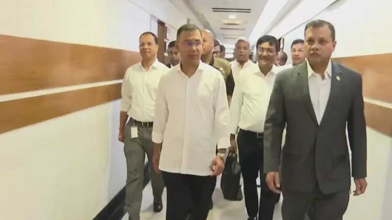 মন্ত্রণালয় ঘুরে দেখলেন প্রধানমন্ত্রী, খোঁজ নিলেন উপস্থিতির