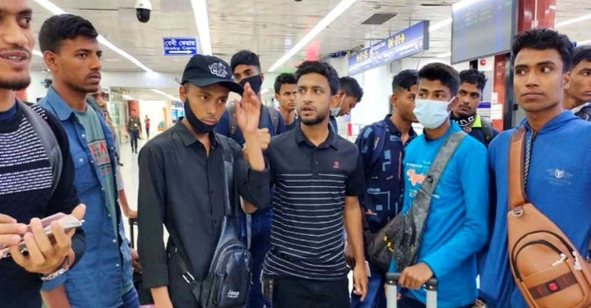 মালয়েশিয়া থেকে ফিরেছেন আড়াই হাজার বাংলাদেশি