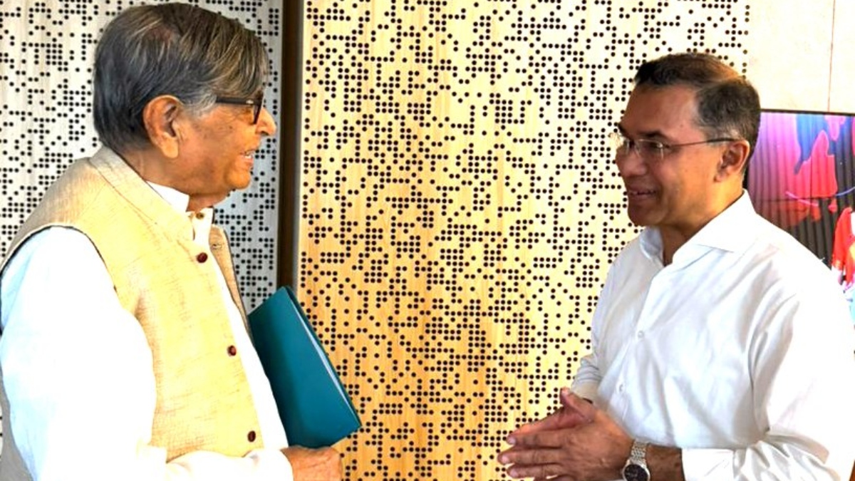 প্রধানমন্ত্রীর সঙ্গে অধ্যাপক আবদুল্লাহ আবু সায়ীদের সাক্ষাৎ