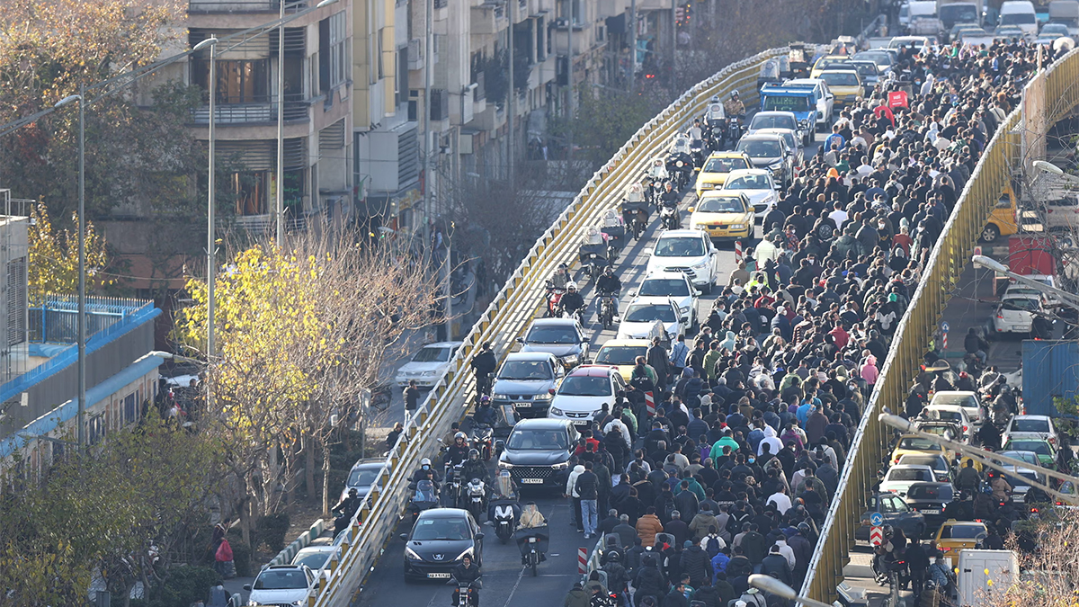 ইন্টারনেট থেকে বিচ্ছিন্ন ইরান, দেশ জুড়ে বিক্ষোভ অব্যাহত