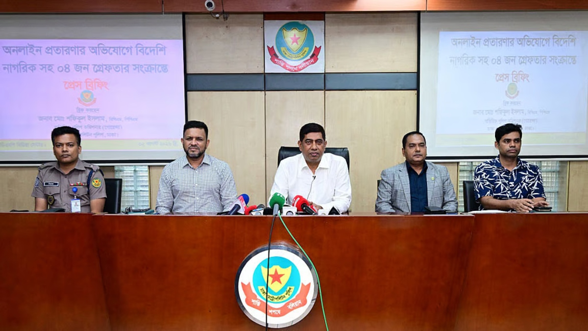 পুলিশকে সতর্কবার্তা দেওয়ার নেপথ্যে নির্দিষ্ট গোয়েন্দা তথ্য নেই: ডিবি প্রধান