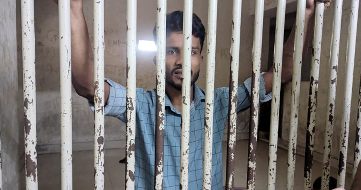 ৩২ নম্বরে ফুল দিতে যাওয়া রিকশাচালক জুলাই আন্দোলনের মামলায় কারাগারে