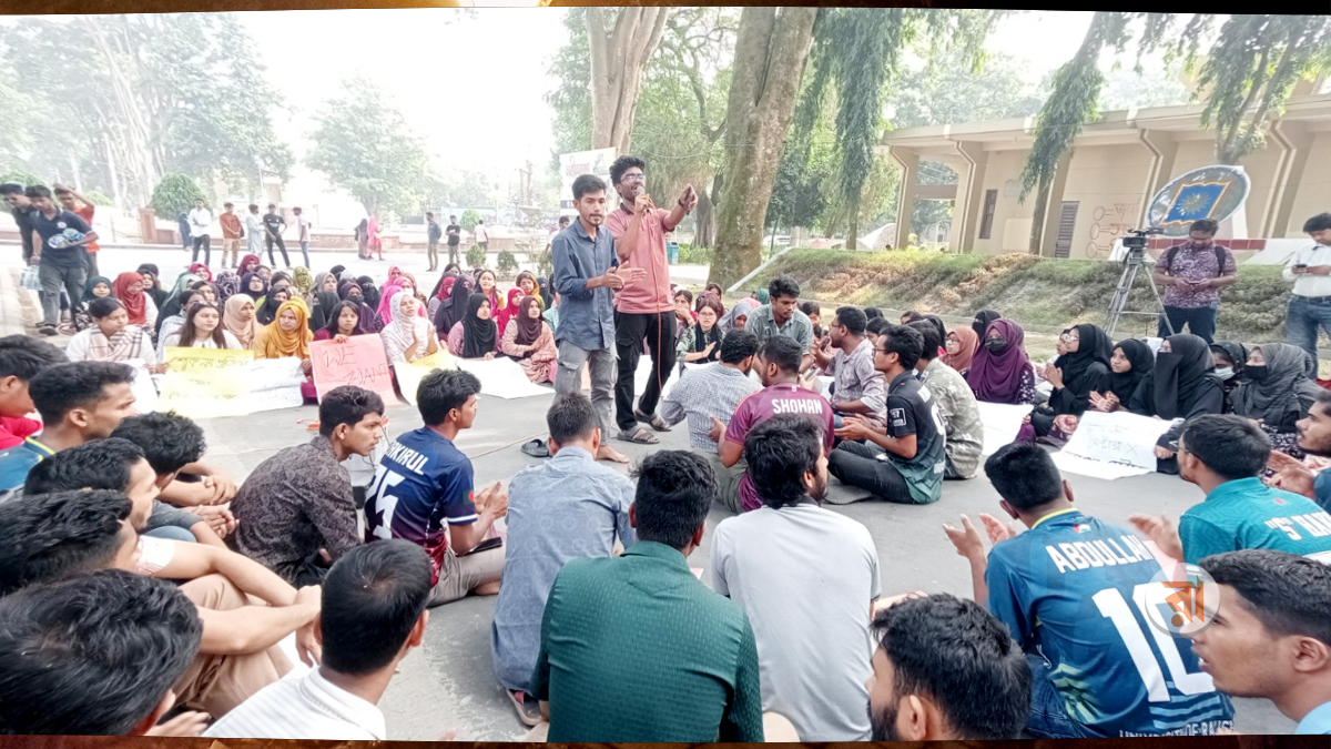 সুইমিং পুলে শিক্ষার্থীর মৃত্যু: সহপাঠীদের ৪ দাবি, ক্লাস-পরীক্ষা বর্জন ৩ দিন