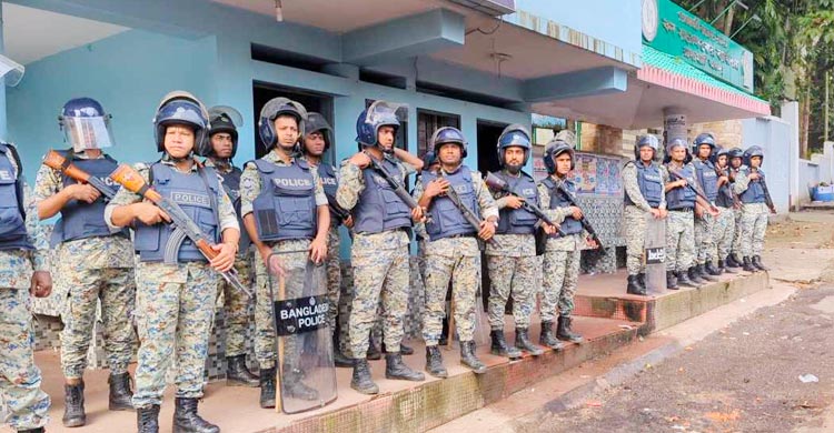 রাঙ্গামাটিতে ১৪৪ ধারা প্রত্যাহার, অবরোধ চলছে
