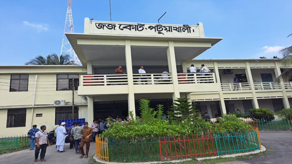 জুলাই বিপ্লবের শহীদের কন্যা ধর্ষণ: ৩ আসামির ১০ বছর করে কারাদণ্ড
