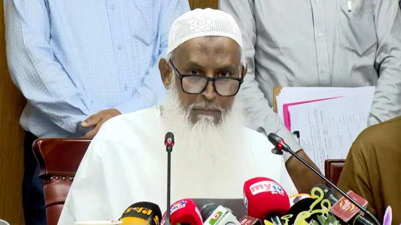 হজের সাশ্রয় হওয়া ৪ কোটি ৮৭ লাখ টাকা ফেরত পাচ্ছেন হাজিরা