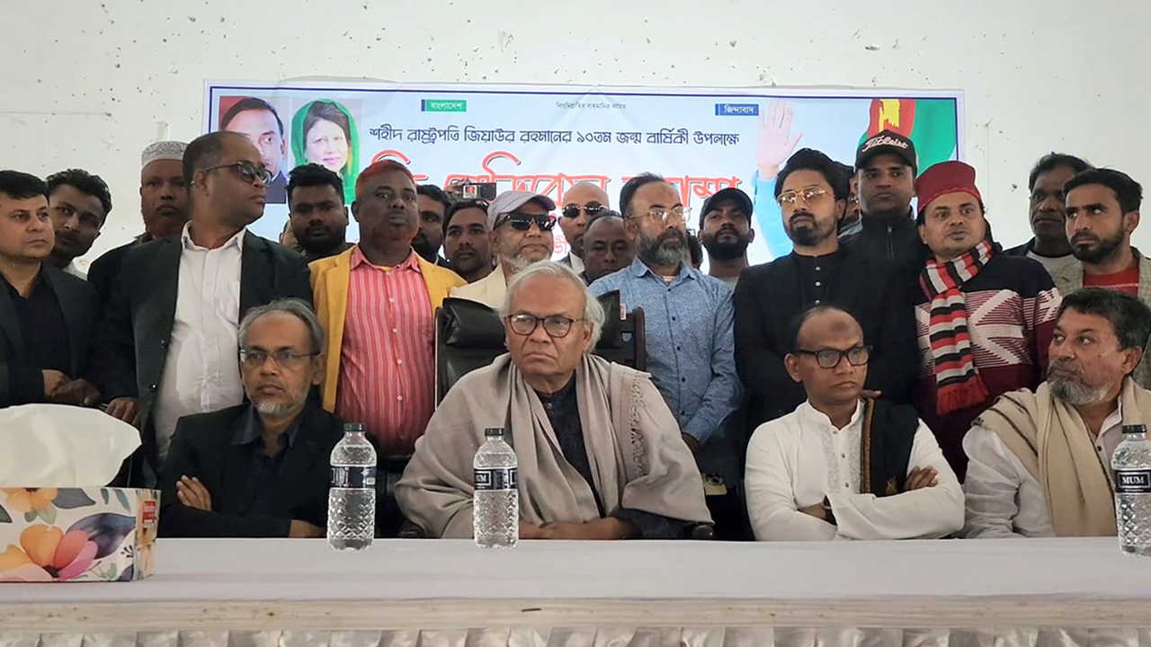 ইসির আচরণে নির্বাচনের নিরপেক্ষতা নিয়ে প্রশ্ন উঠছে: রিজভী