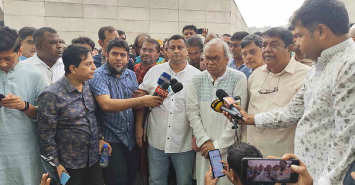 শেখ হাসিনাকে আশ্রয় দিয়ে ভারত বিগ ব্রাদারের মতো আচরণ করছে : রিজভী