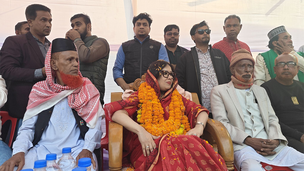 সরকারি বরাদ্দের অর্ধেক রাখে এমপিরা: রুমিন