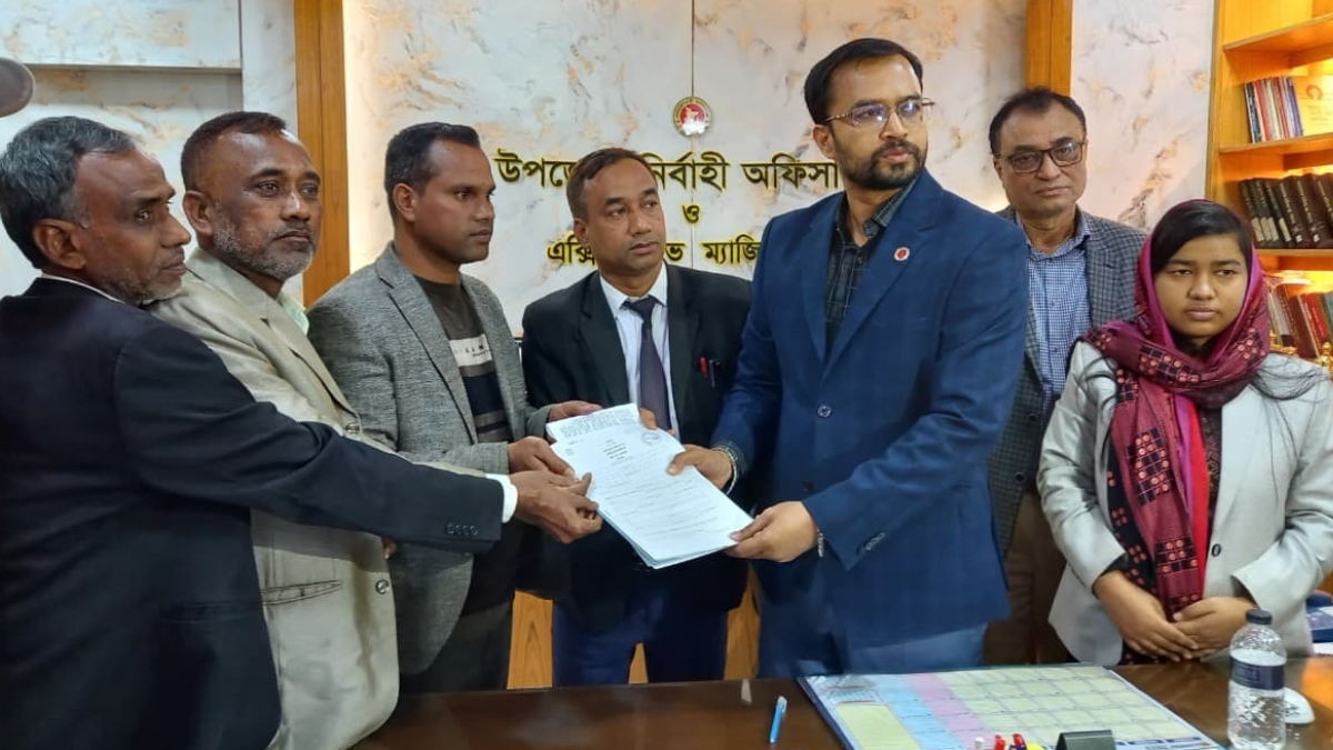 মনোনয়নপত্র নিলেন ‘স্বতন্ত্র’ রুমিন ফারহানা