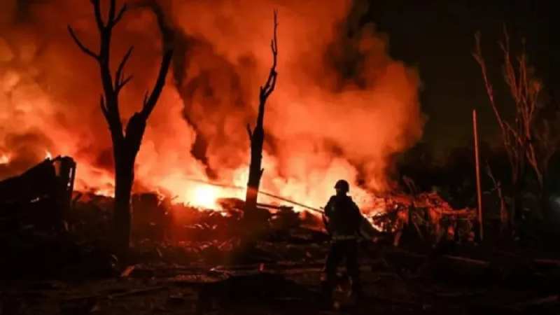 ইউক্রেনে রাশিয়ার রাতভর ক্ষেপণাস্ত্র ও ড্রোন হামলা: নিহত ১২