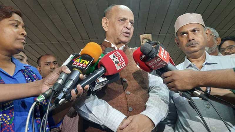 অ্যাস্ট্রাজেনেকার টিকায় পার্শ্বপ্রতিক্রিয়া ছিল কিনা দেখার নির্দেশ স্বাস্থ্যমন্ত্রীর