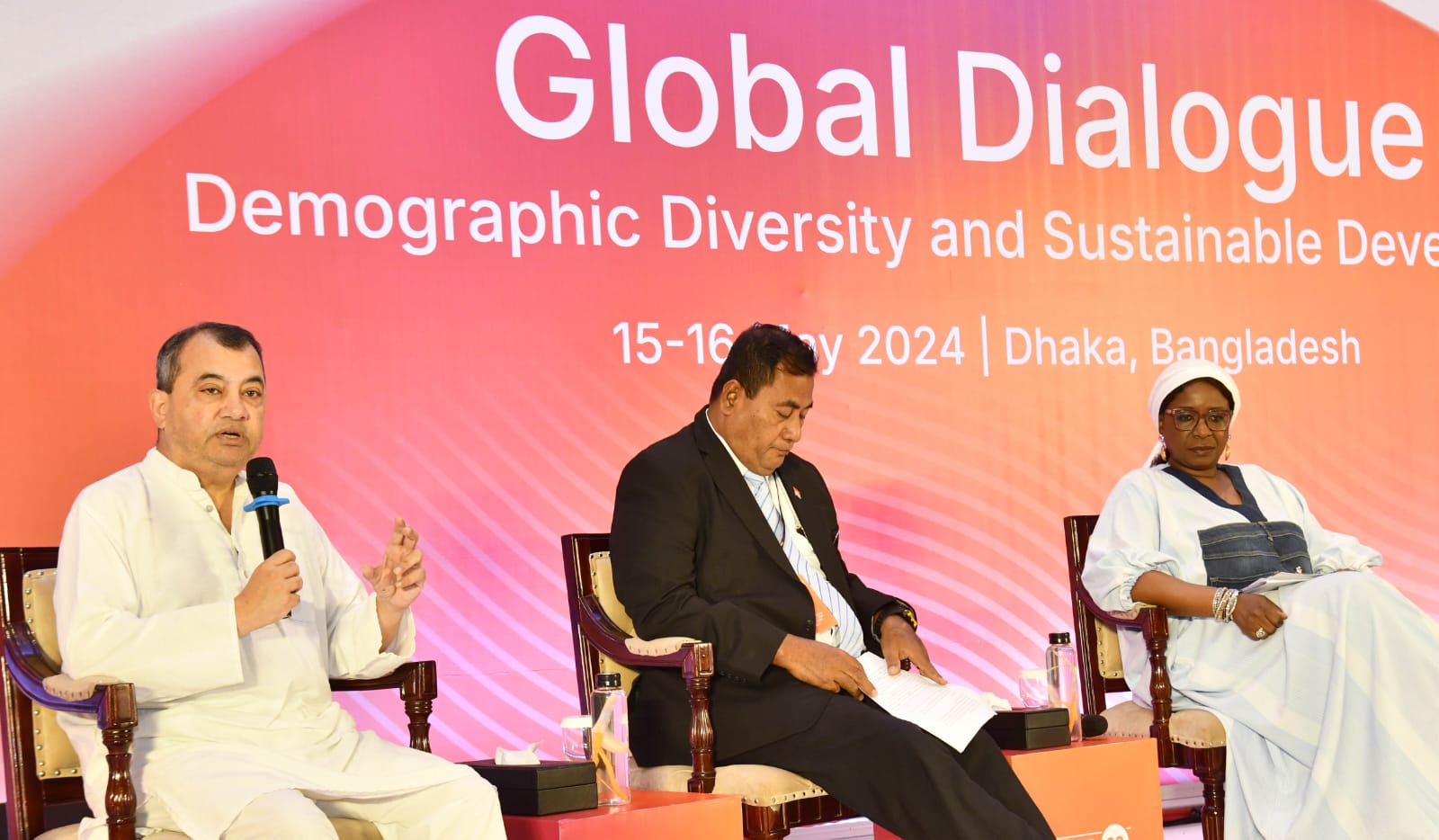 উন্নত বিশ্বকে কার্বন নিঃসরণ কমানোয় মনোযোগ দিতে হবে: পরিবেশমন্ত্রী