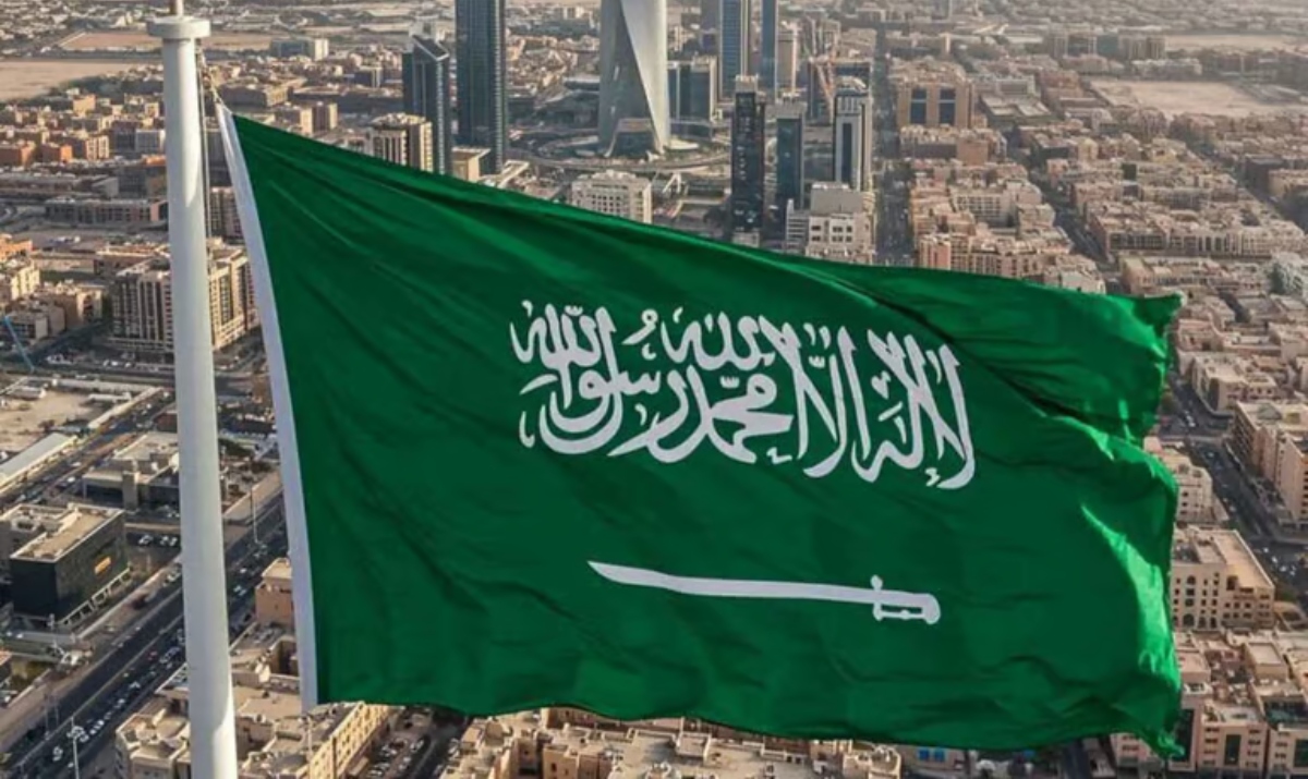 সৌদিতে বিপণন–বিক্রয়ে ৬০ শতাংশ সৌদি কর্মী বাধ্যতামূলক, কমছে প্রবাসীদের সুযোগ