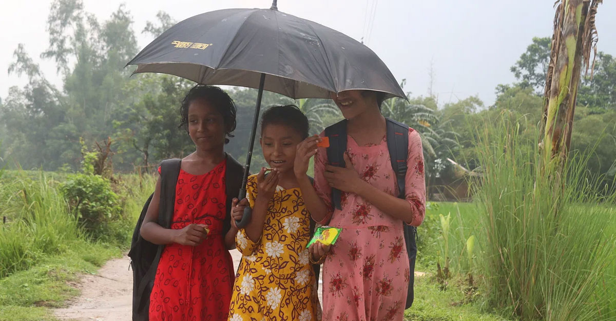 তীব্র তাপপ্রবাহ : ৭ দিন স্কুল বন্ধের দাবি