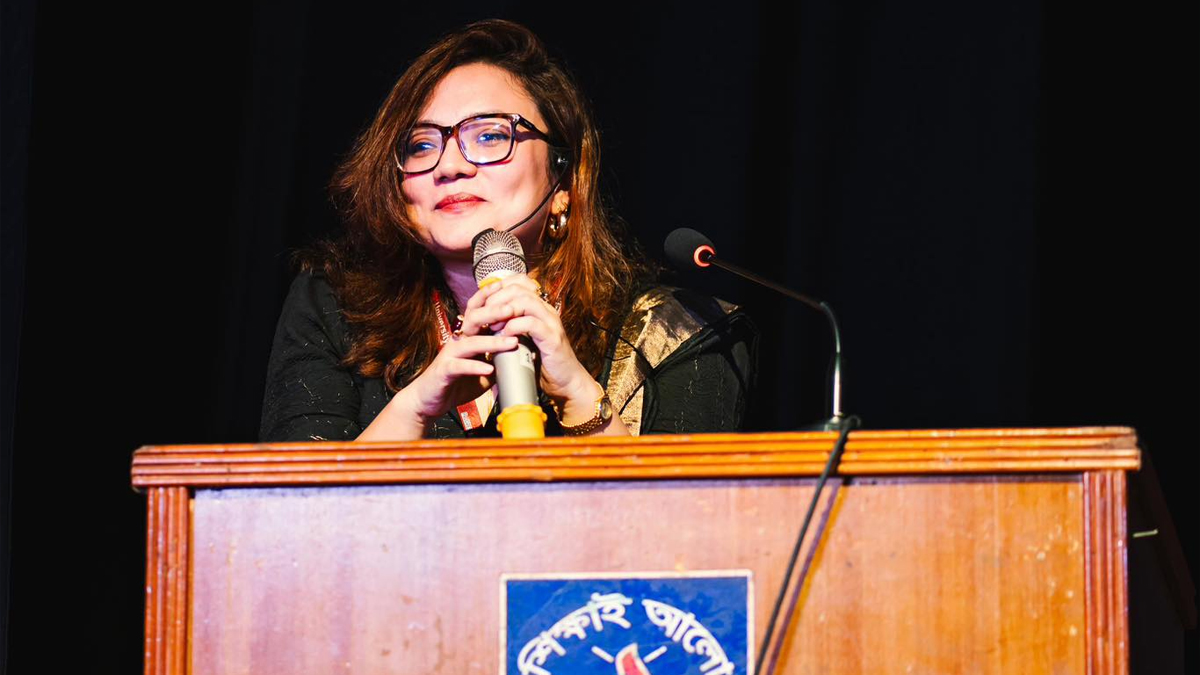 ফেসবুকে বিকৃত ছবি, ঢাবি শিক্ষক মোনামীর মামলা