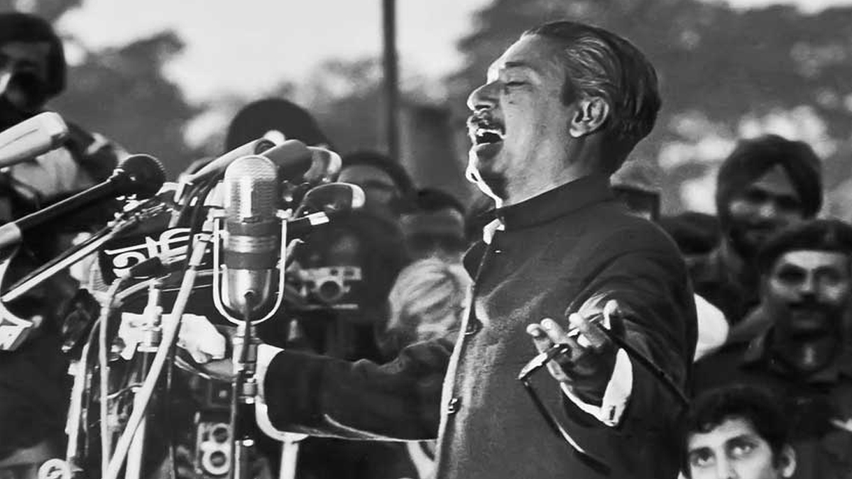 শোকাবহ ১৫ আগস্ট আজ
