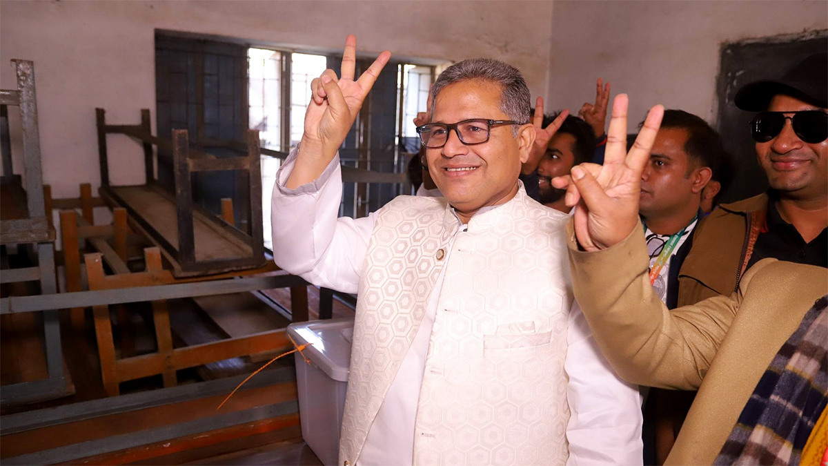 দলের নির্দেশে নিজ আসন ছেড়ে পাশের আসনে গিয়েও জয় কৃষক দলের বাবুলের