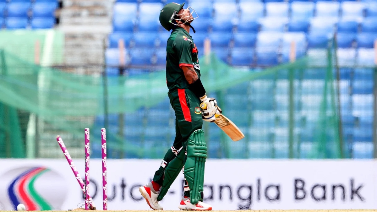 সিরিজ নির্ধারণী ম্যাচে ব্যাটিংয়ে নেমেই ধাক্কা, চাপে বাংলাদেশ