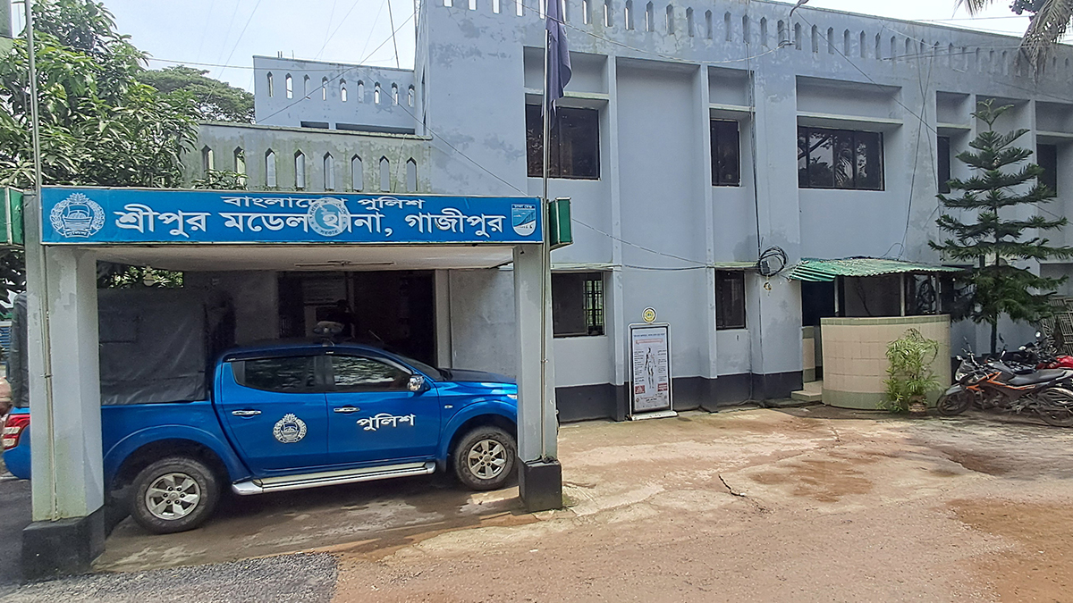 মাদকবিরোধী অভিযানে গিয়ে হামলায় আহত ৫ পুলিশ সদস্য