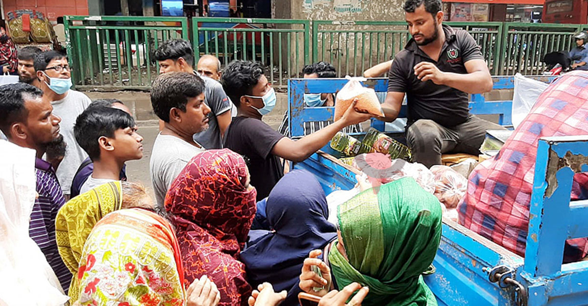 আজ থেকে ভর্তুকি মূল্যে ৫ পণ্য বিক্রি করবে টিসিবি