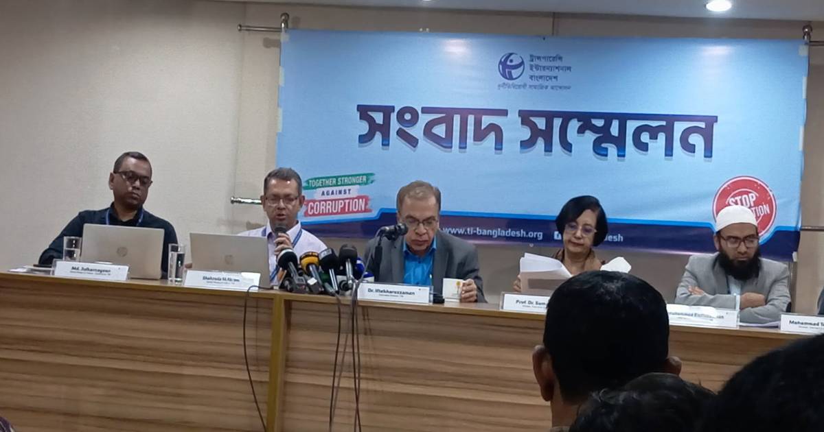 পুলিশের বিরুদ্ধে ৭৬১ মামলায় ১১৬৮ আসামি, গ্রেপ্তার ৬১: টিআইবি