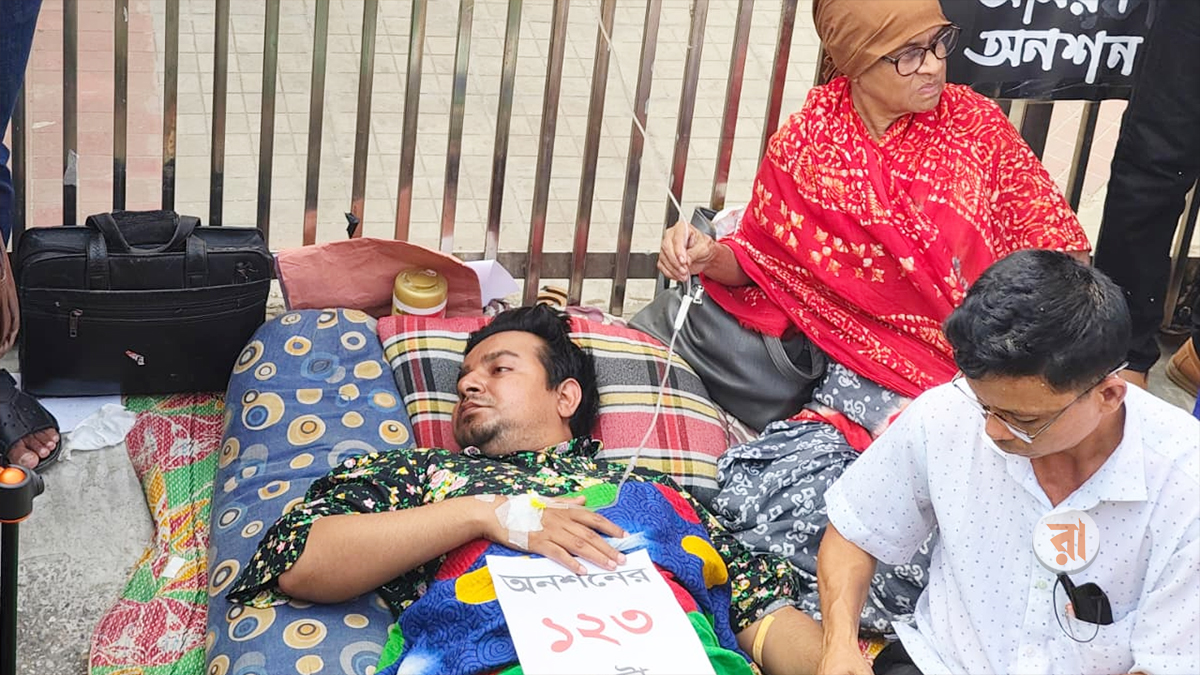 তারেকের অনশনের ১২৫ ঘণ্টা পার, ‘কিছু করার নেই’ ইসির