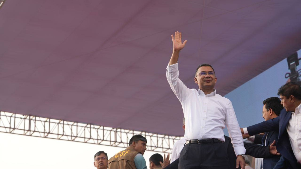 ১৭ বছর পর দেশে তারেক রহমান, ঐক্যবদ্ধ হয়ে দেশ গড়ার ডাক