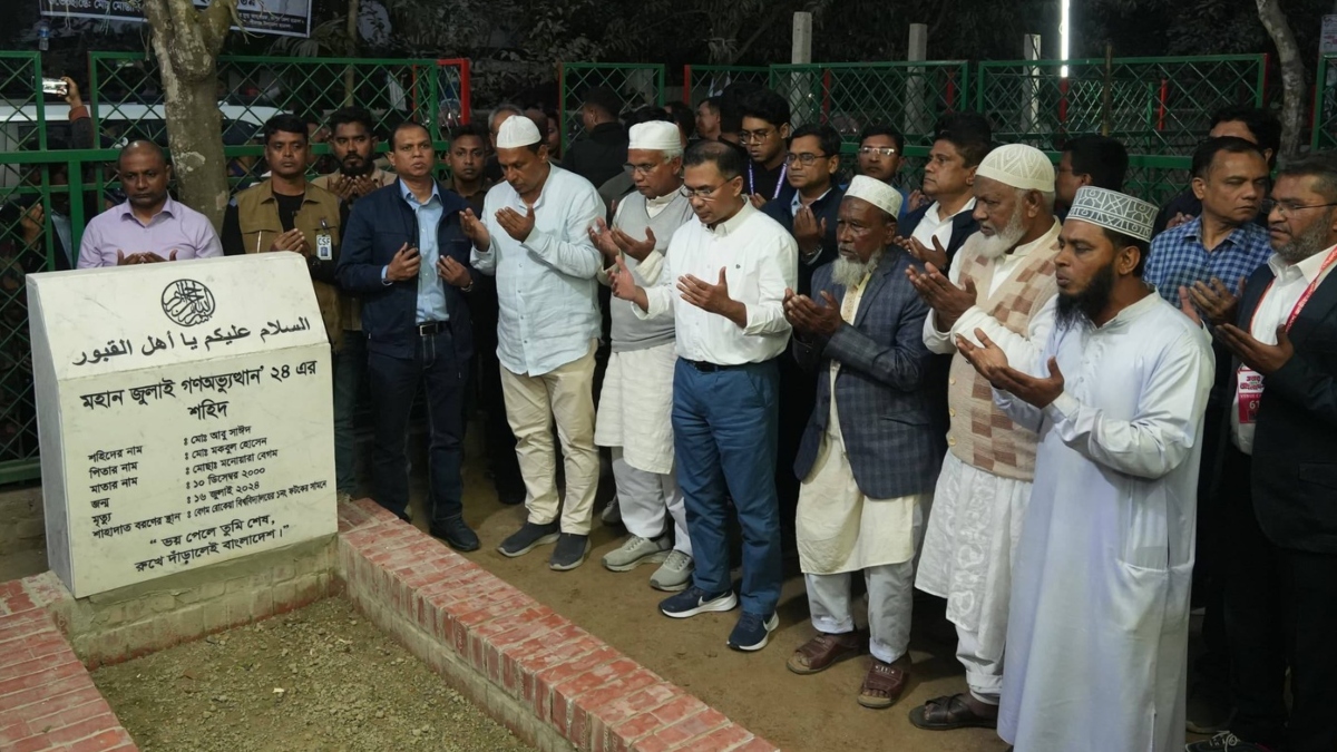 রংপুরে আবু সাঈদের কবর জিয়ারত করলেন তারেক রহমান