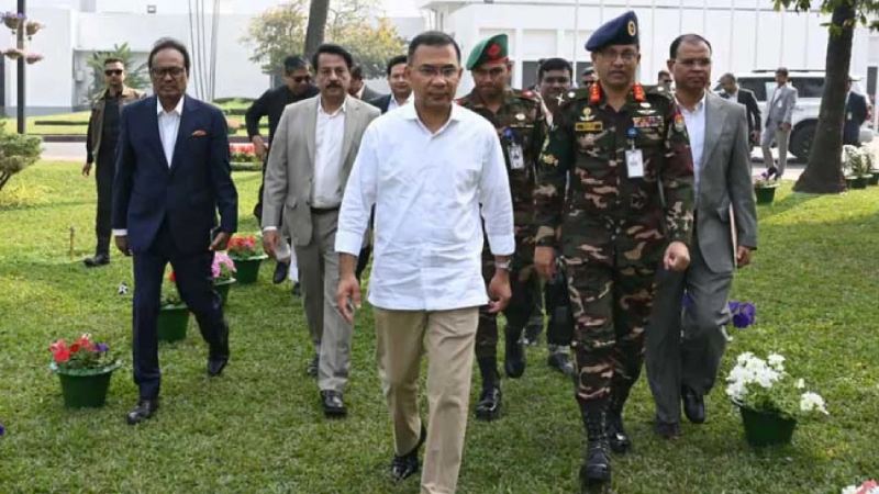 প্রথমবারের মতো প্রধানমন্ত্রীর কার্যালয়ে তারেক রহমান