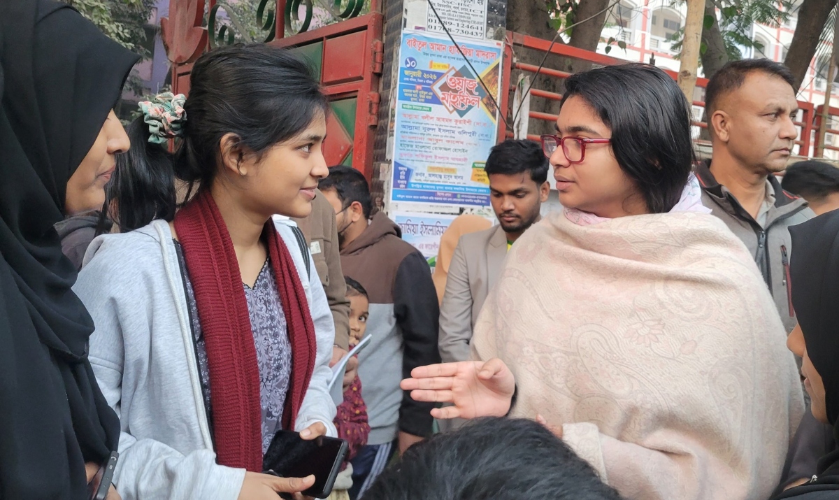 শুধু দেখা করার জন্য একজন ছয়তলা থেকে নেমে এসেছেন: তাসনিম জারা