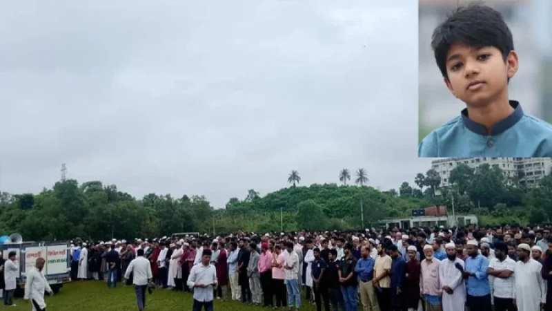 অশ্রুসজল নয়নে অপ্রতীমকে শেষ বিদায় জানাল হাজারো মানুষ