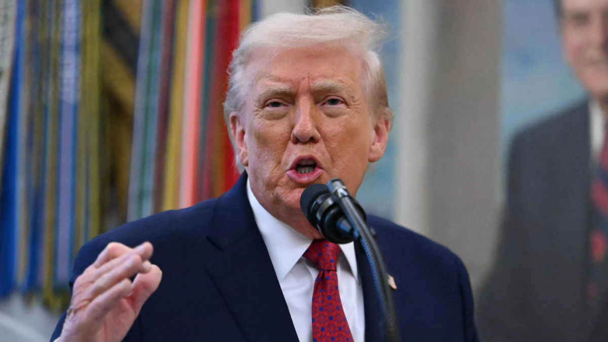 যুক্তরাষ্ট্রকে ৩–৫ কোটি ব্যারেল তেল দিচ্ছে ভেনেজুয়েলা, ঘোষণা ট্রাম্পের