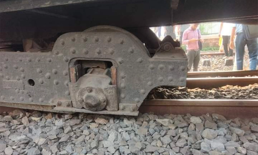 তুরাগ এক্সপ্রেসের বগি লাইনচ্যুত, ট্রেন চলাচল বন্ধ