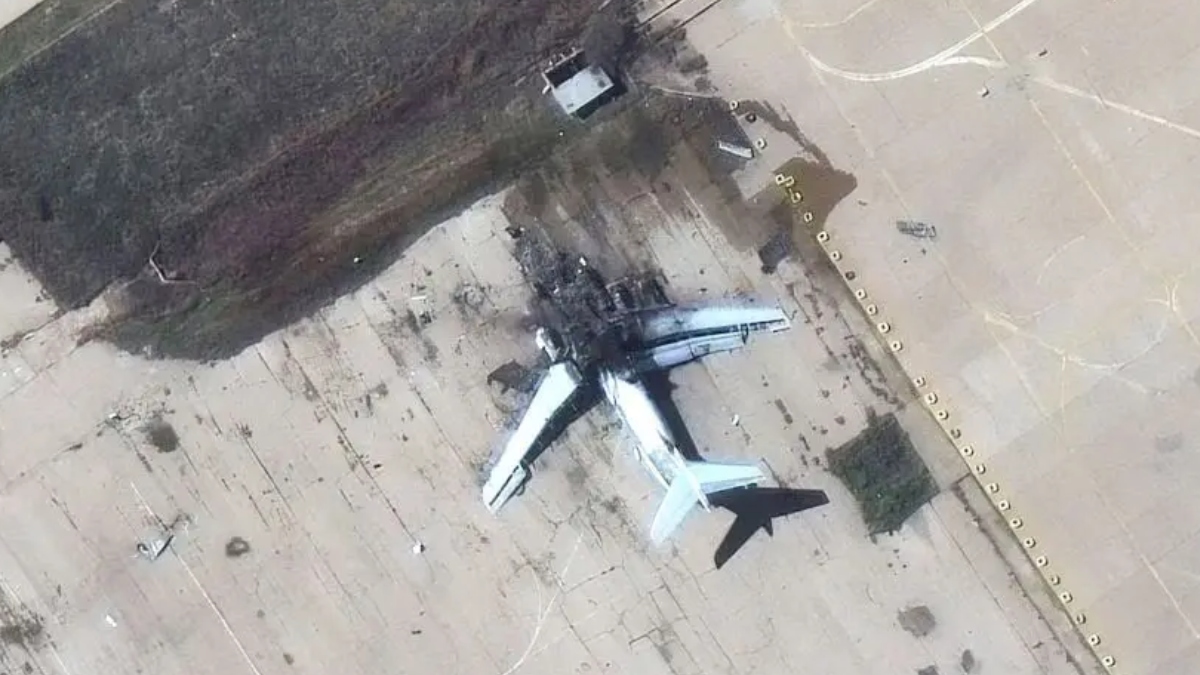 যুক্তরাষ্ট্রের হামলায় ত্রাণ সংগ্রহকারী ইরানি বেসামরিক বিমান বিধ্বস্ত