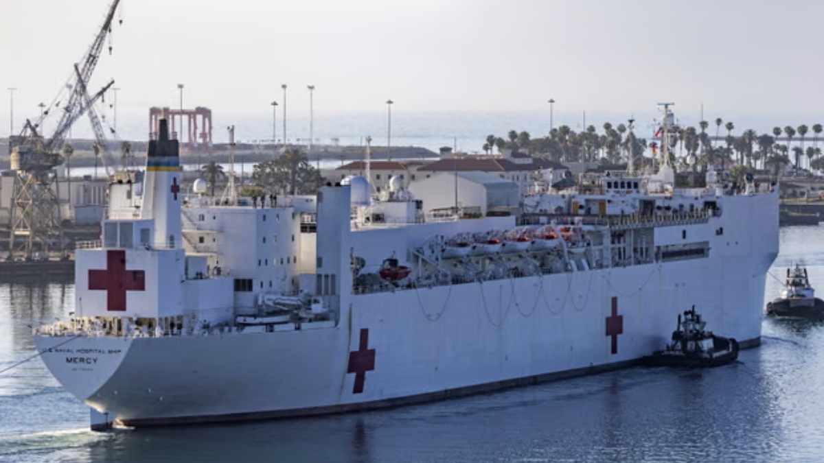 গ্রিনল্যান্ডে হাসপাতাল জাহাজ পাঠানোর ঘোষণা ট্রাম্পের, প্রধানমন্ত্রী বললেন লাগবে না, ধন্যবাদ