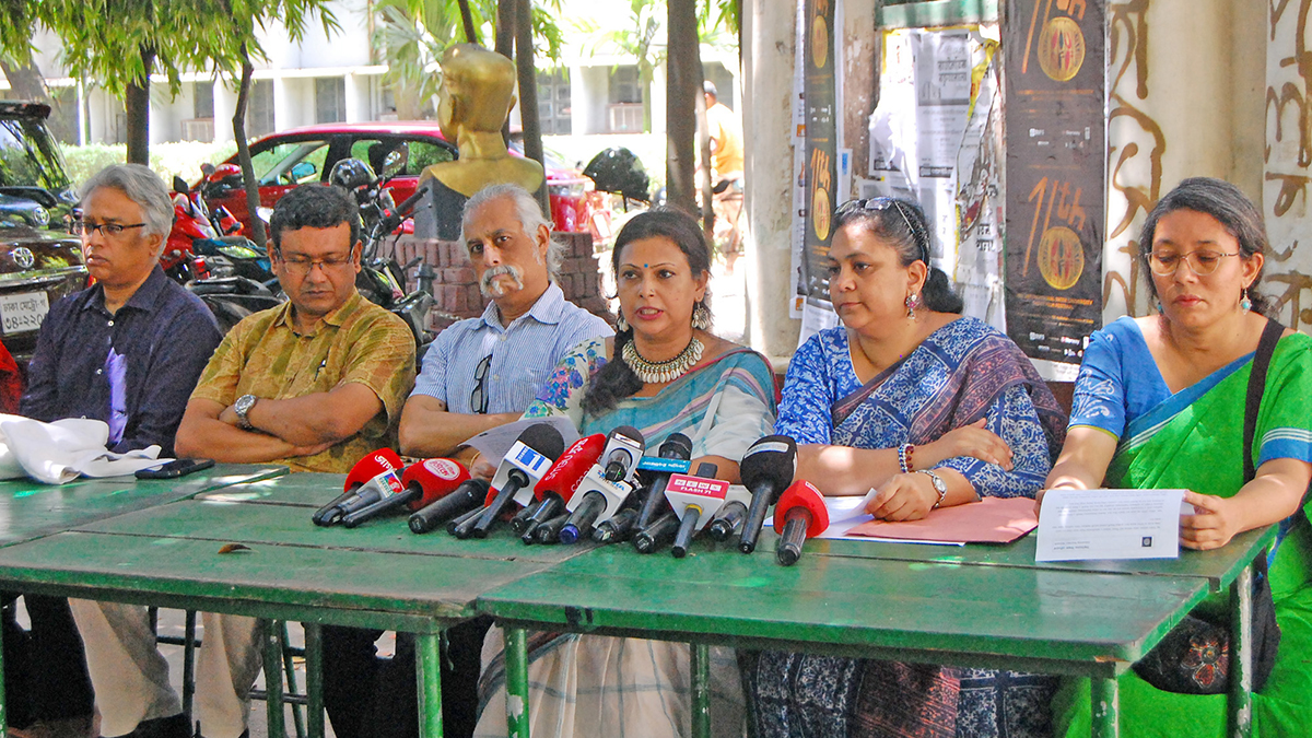 ডাকসু প্রার্থীকে ‘গণধর্ষণে’র হুমকিদাতার শাস্তি দাবি শিক্ষক নেটওয়ার্কের