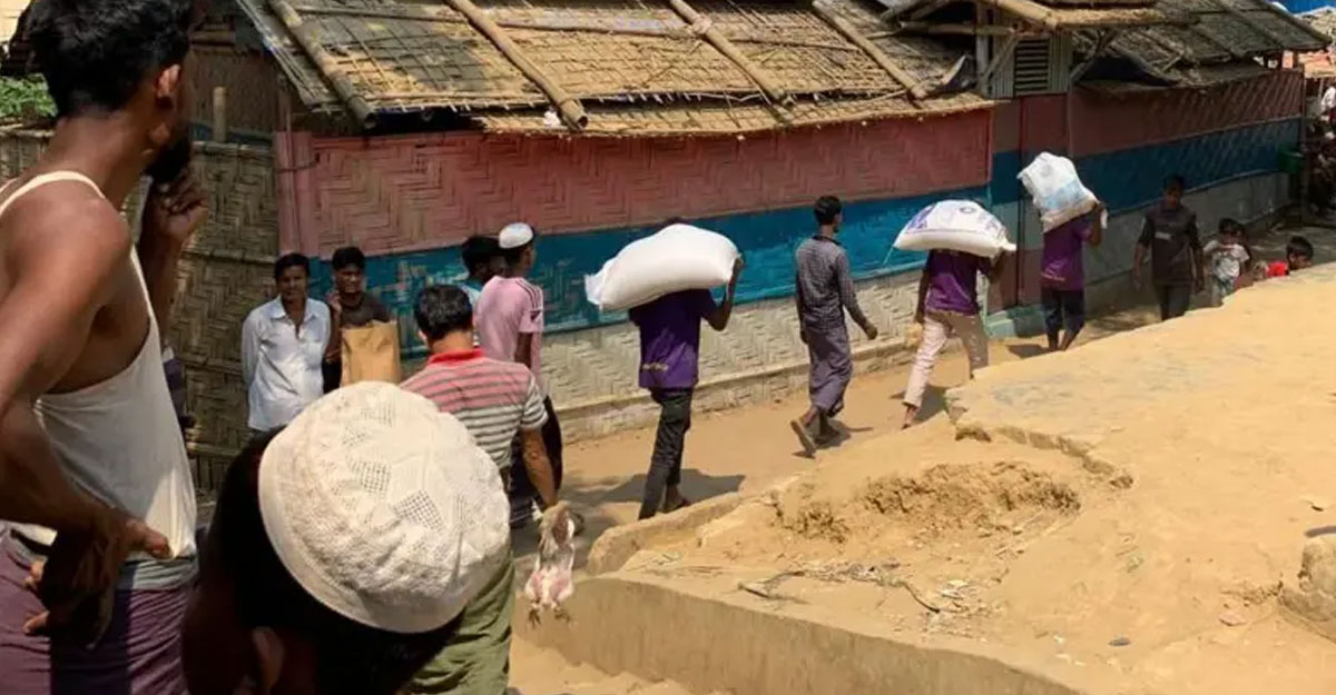 খাদ্যসহায়তা কমানোয় দেশে ফিরতে চান রোহিঙ্গারা