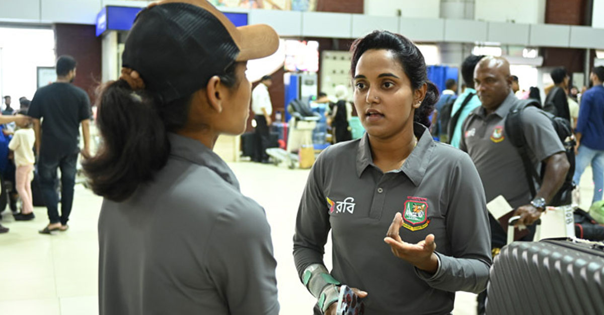 বিশ্বকাপ খেলতে দেশ ছাড়ল বাংলাদেশ নারী দল