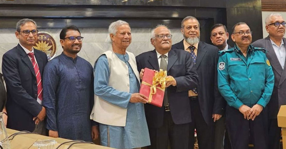 প্রধান উপদেষ্টার কাছে সংস্কার প্রস্তাব জমা ৪ কমিশনের